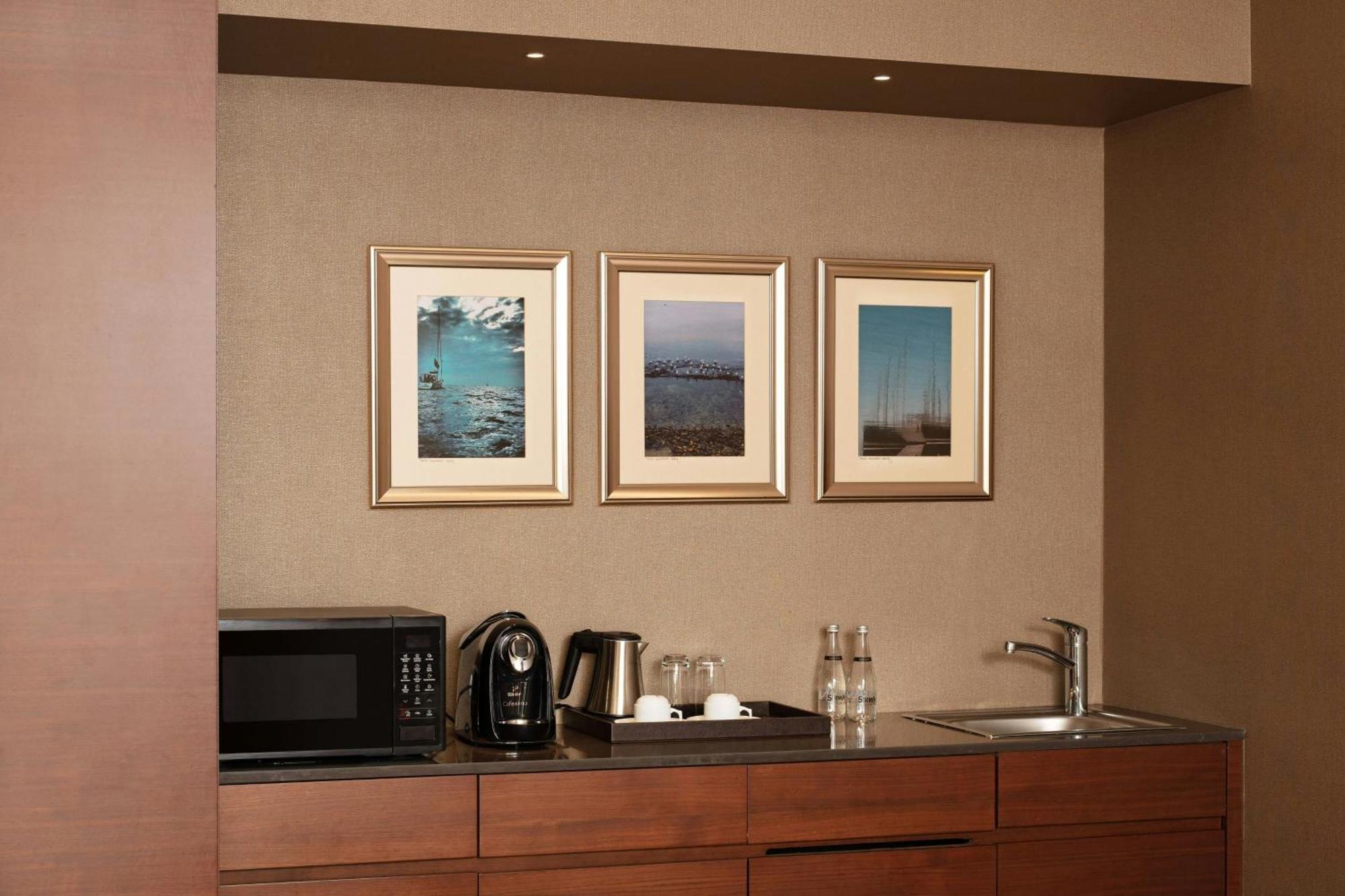 Отель Sheraton Grand Atasehir